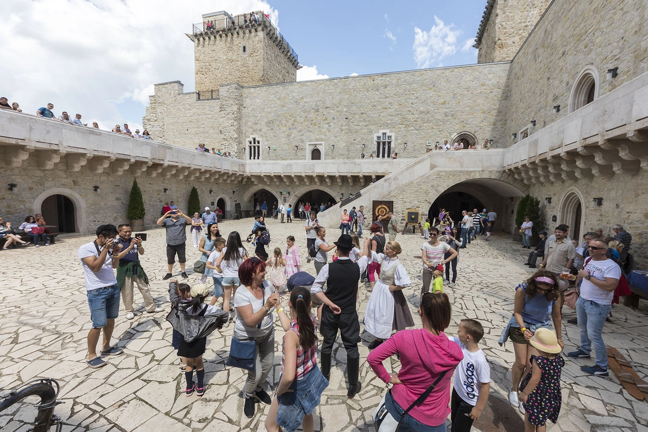 Pünkösd a Diósgyőri várban