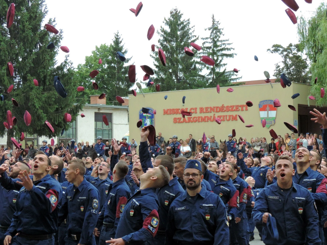 A rendészeti szakgimnázium kibocsátó ünnepsége
