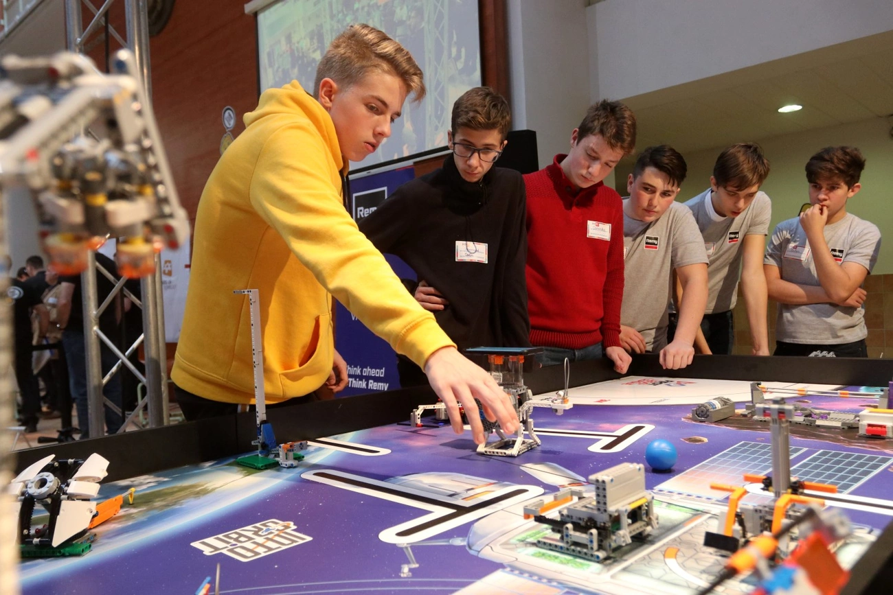 Robotprogramozó verseny a Ferencziben