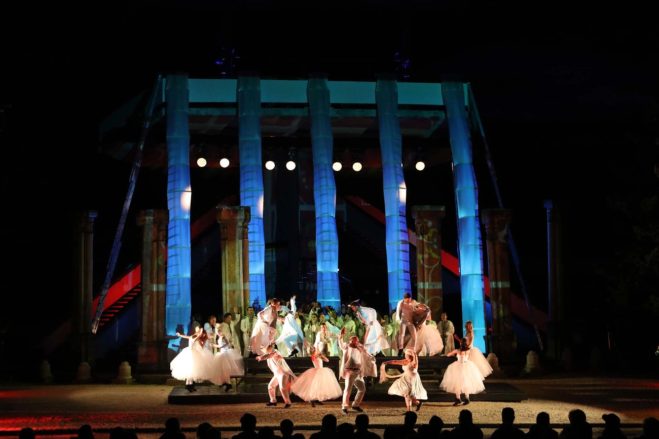 Ezrek Operája: RockGiovanni az Avasi kilátónál II.