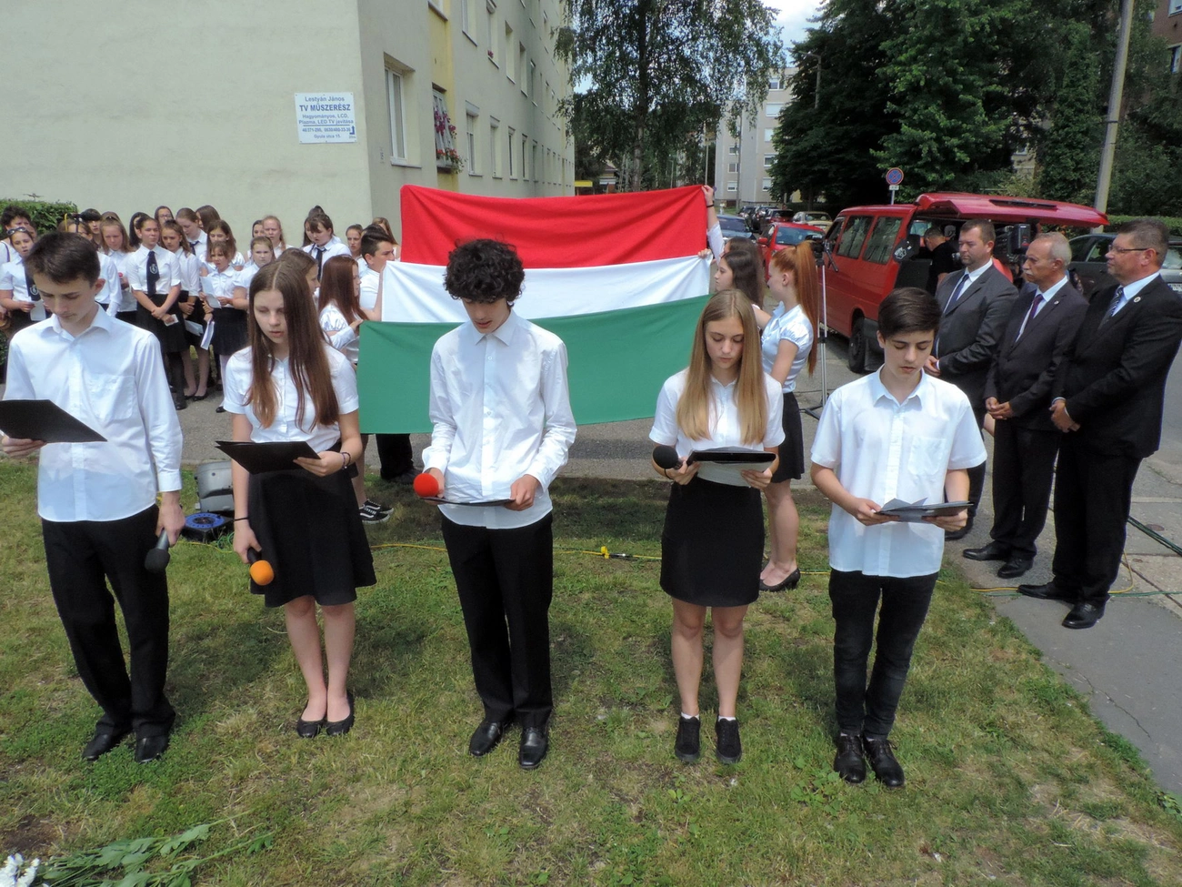 Trianonra emlékeztek a Gyula utcában állított emlékműnél